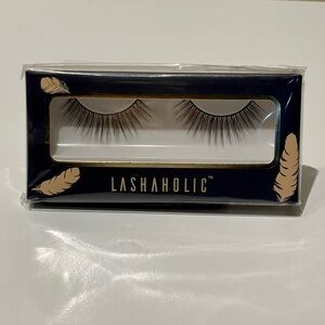 Lashaholic Dramatic Black Eyelashes